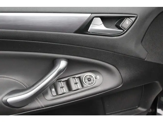 Ford Mondeo 1.6 EcoBoost Platinum 2014 Benzine 4