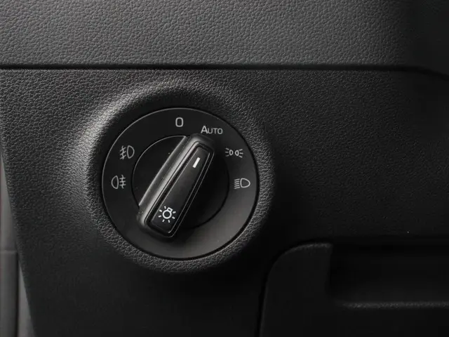 Škoda Karoq 1.5 TSI 150pk DSG Ambition 2024 Benzine 12