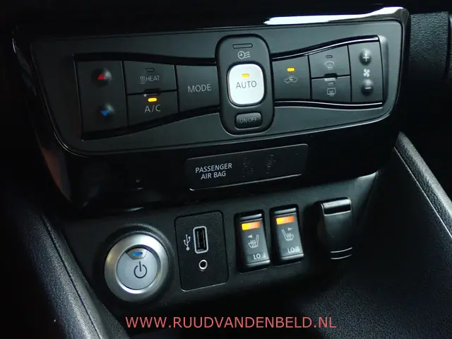 Nissan Leaf E+ N-Connecta 62kWh 2019 Elektrisch 13