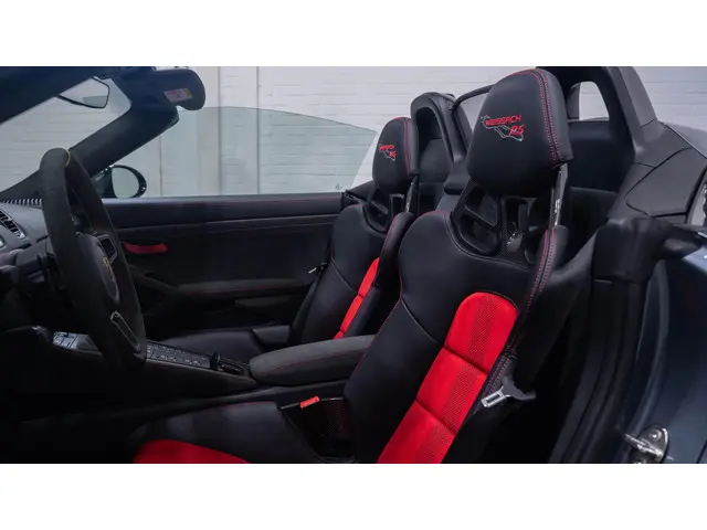 Porsche 718 Spyder RS 2024 Benzine 58