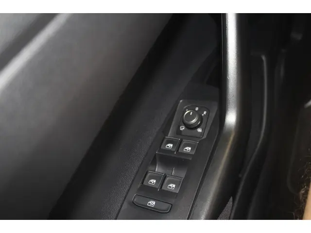 Volkswagen Taigo 1.5 TSI R-Line Business 2024 Benzine 14
