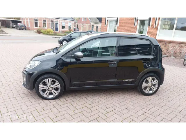 Volkswagen up! 1.0 TSI BMT cross up! 2018 Benzine 6