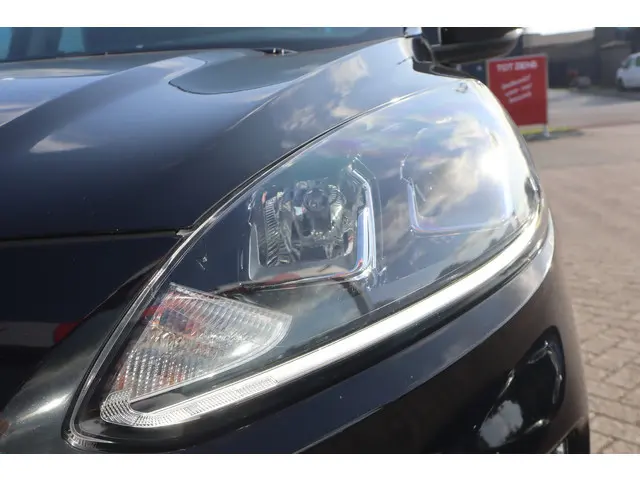 Ford Kuga 1.5 EcoBoost Titanium 2021 Benzine 21
