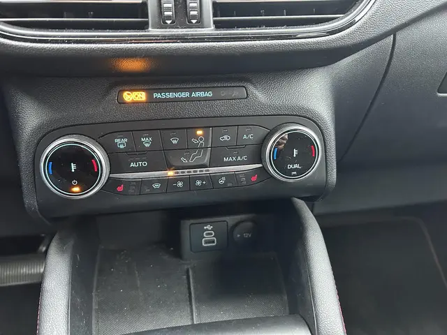 Ford Kuga 2.5 PHEV ST-Line 2023 Hybride Benzine 23