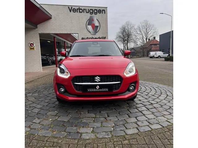Suzuki Swift 1.2 Select Smart Hybrid 2023 Benzine 24