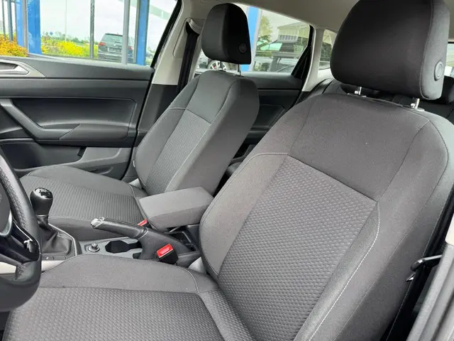 Volkswagen Polo 1.0 TSI Comfortline 2019 Benzine 12