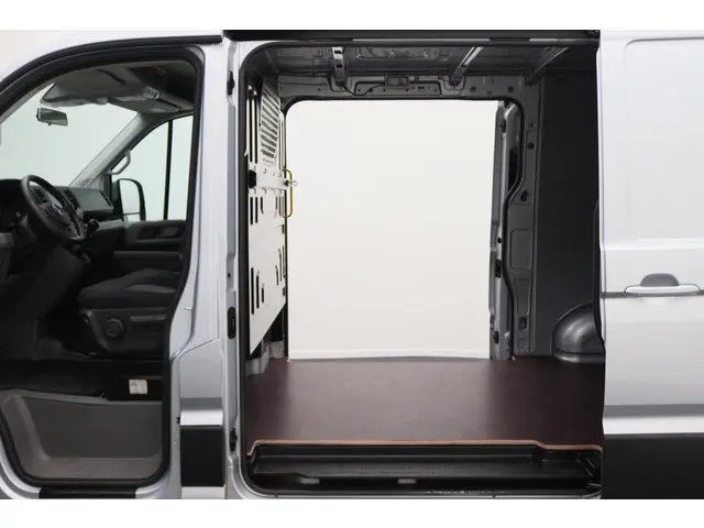 Volkswagen Crafter 30 2.0 TDI L3H2 2018 Diesel 12