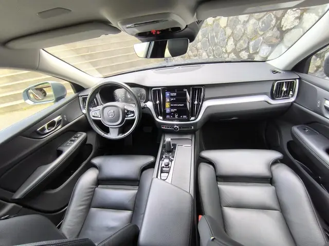 Volvo V60 2.0 B3 Momentum 2021 Hybride Benzine 3