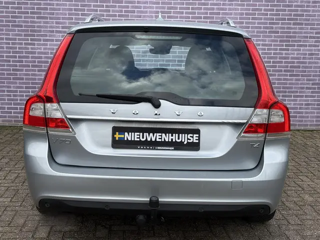 Volvo V70 2.0 T4 Inscription Edition 2015 Benzine 11