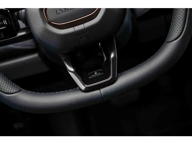 Lynk & Co 08 1.5 More 2026 Hybride Benzine 28