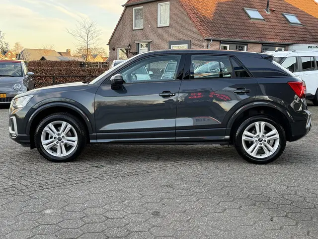 Audi Q2 35 TFSI S Edition 2024 Benzine 2