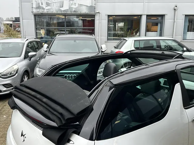 Citroën DS3 Cabrio 1.2 VTi Chic 2013 Benzine 9