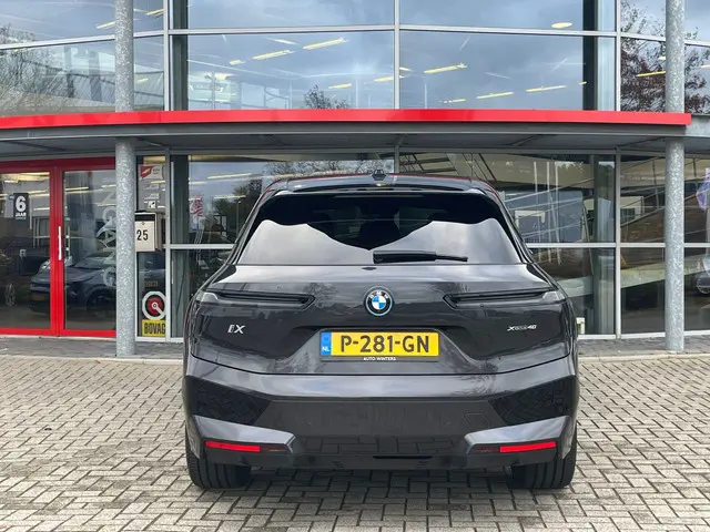 BMW iX xDrive40 Executive 77 kWh 2022 Elektrisch 23