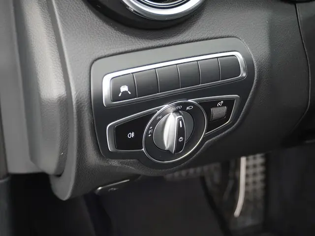 Mercedes-Benz C-Klasse 180 AMG line 2019 Benzine 20