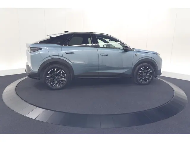 Peugeot 3008 1.2 Hybrid 145 GT 2025 Hybride Benzine 8