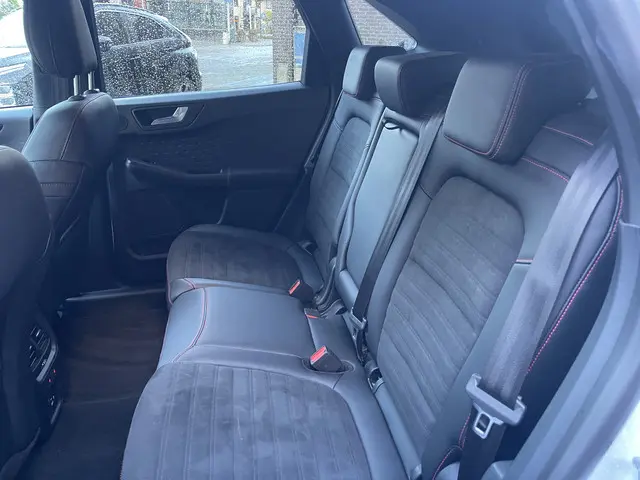 Ford Kuga 2.5 PHEV ST-Line X 2020 Hybride Benzine 40
