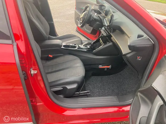 Peugeot 2008 1.2 PureTech Allure 2021 Benzine 11