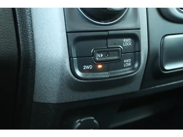 Dodge Ram 1500 5.7 V8 4x4 CREW CAB 2024 Benzine 26