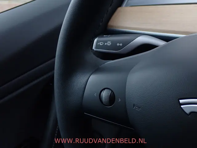 Tesla Model 3 SR+ 60KWH 2019 Elektrisch 27