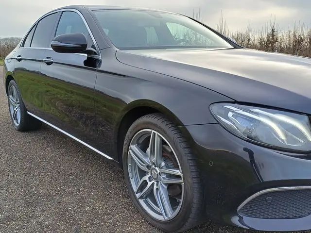 Mercedes-Benz E-Klasse 200 Prestige 2016 Benzine 17