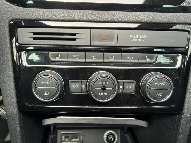 Volkswagen Golf Sportsvan 1.4 TSI Highline 2014 Benzine 16