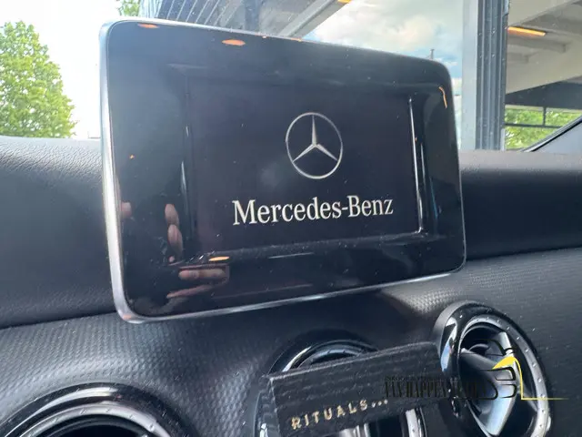 Mercedes-Benz A-Klasse 180 Prestige 2013 Benzine 18