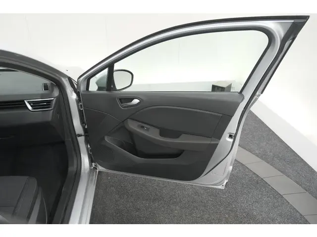 Renault Clio TCe 90 Zen 2021 Benzine 59