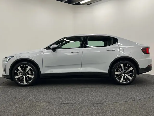Polestar 2 3