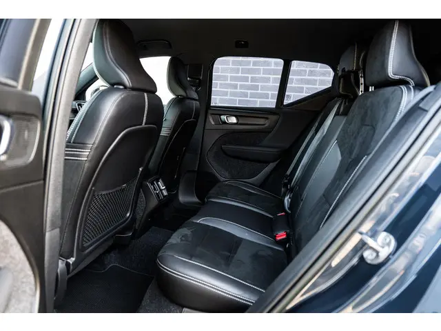 Volvo XC40 2.0 B4 R-Design 2022 Benzine 7