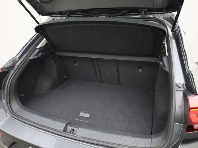 Volkswagen T-Roc 1.5TSI/150PK Style DSG 2022 Benzine 21