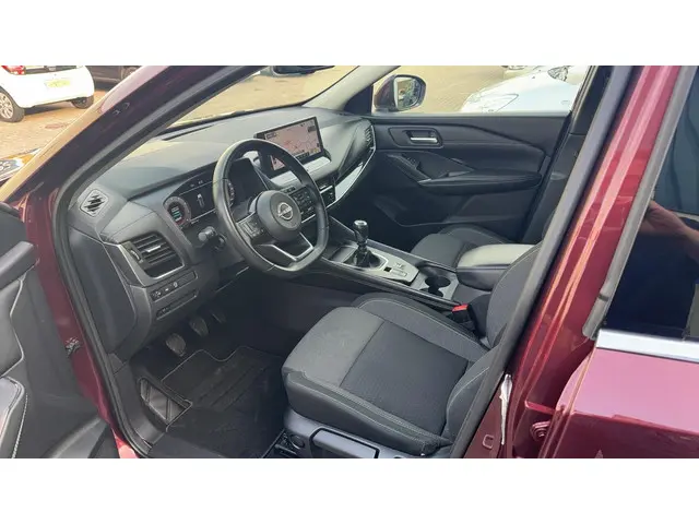 Nissan QASHQAI 1.3 MHEV N-Connecta 2023 Benzine 6