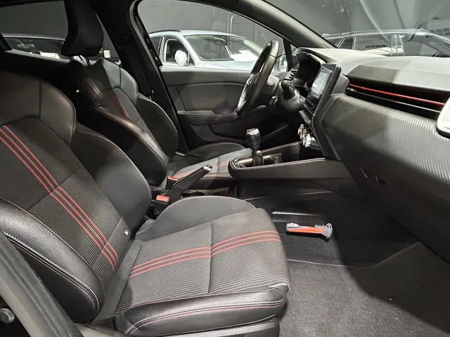 Renault Clio 1.0 TCe R.S. Line 2021 Benzine 24