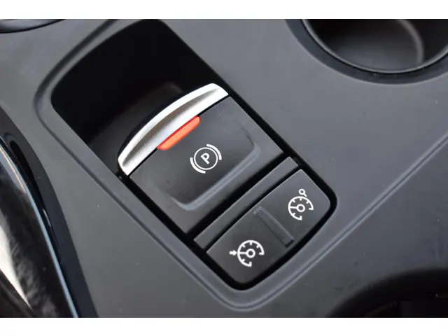 Renault Kadjar TCe 140 EDC Limited 2022 Benzine 21