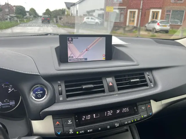 Lexus CT 200h 2016 Hybride Benzine 16