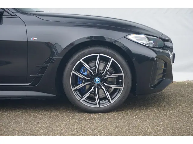 BMW i4 eDrive40 2024 Elektrisch 32