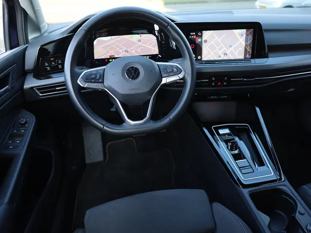 Volkswagen Golf 1.4 eHybrid PHEV 2022 Hybride Benzine 30