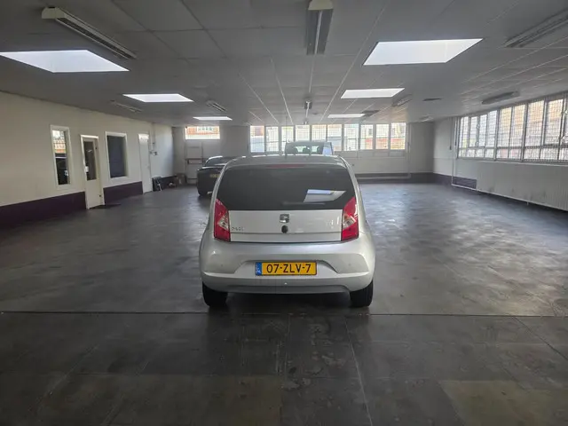 SEAT Mii 1.0 Style 2013 Benzine 6