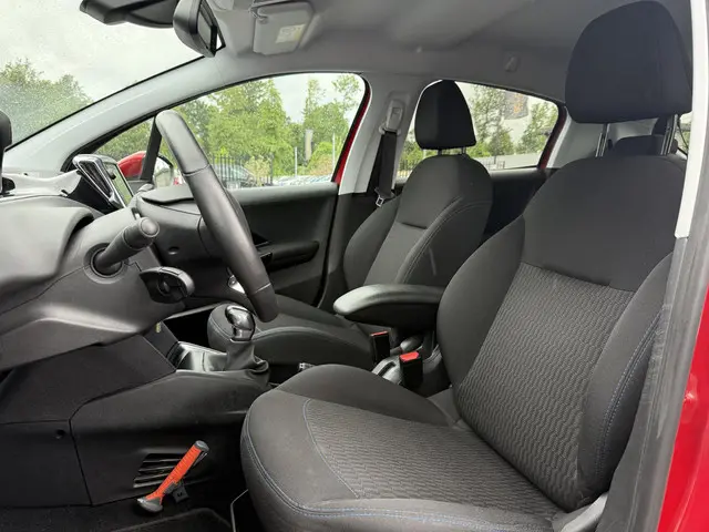 Peugeot 208 1.2 PureTech Signature 2019 Benzine 6