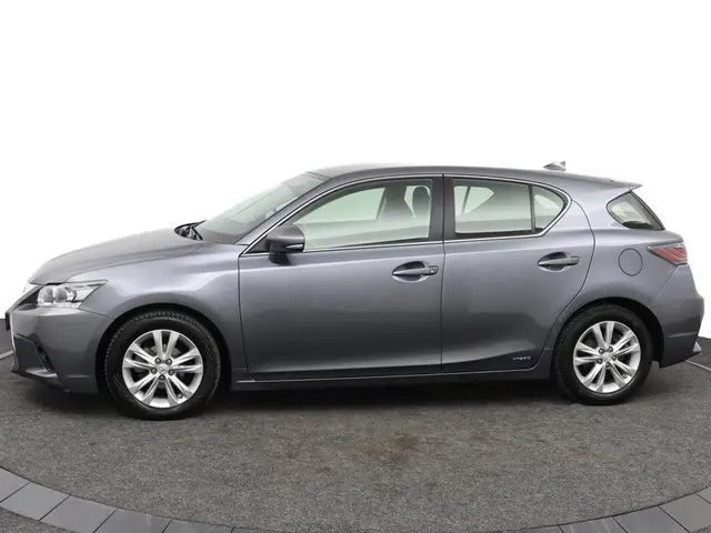 Lexus CT 3