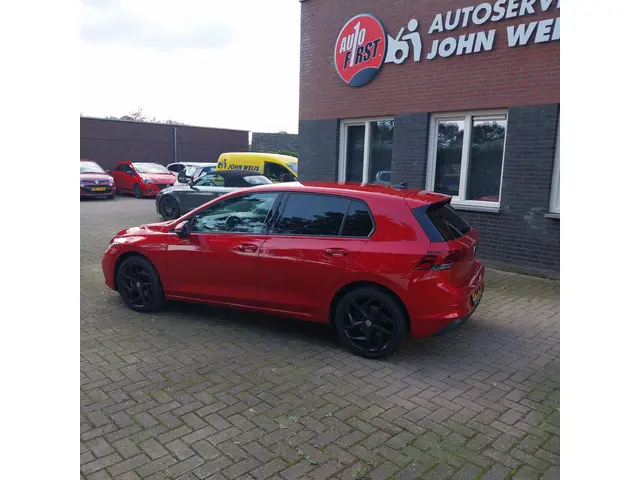 Volkswagen Golf 1.5 TSI Life Business 2022 Benzine 13