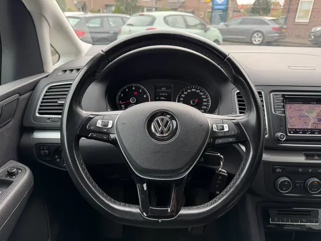 Volkswagen Sharan 1.4 TSI Exclusive Series 2017 Benzine 10