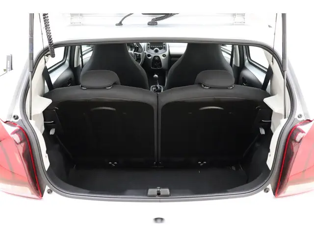 Peugeot 108 1.0 e-VTi Active 2015 Benzine 13