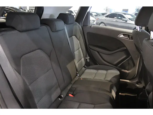 Mercedes-Benz B-Klasse 180 Ambition 2018 Benzine 15