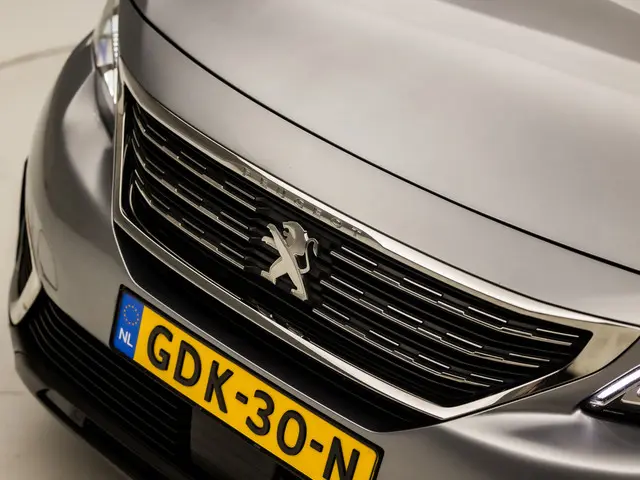 Peugeot 5008 1.2 PureTech Sport 7 Persoons 2019 Benzine 29