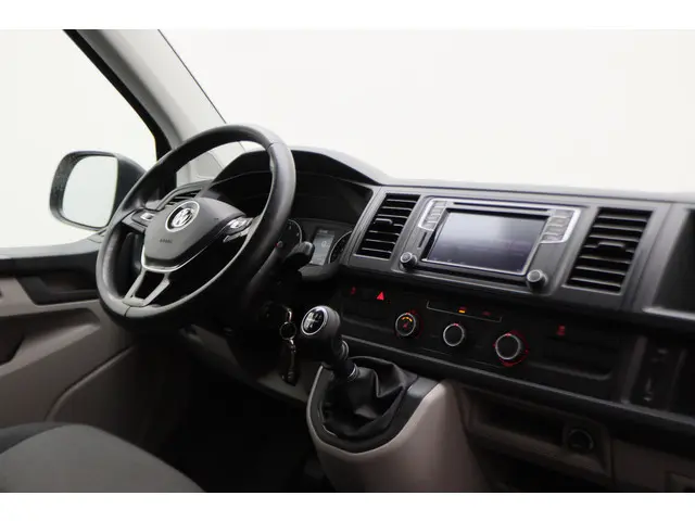 Volkswagen Transporter 2.0 TDI L2H1 Highline 2019 Diesel 2