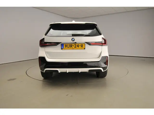 BMW X1 sDrive18i 2024 Benzine 3