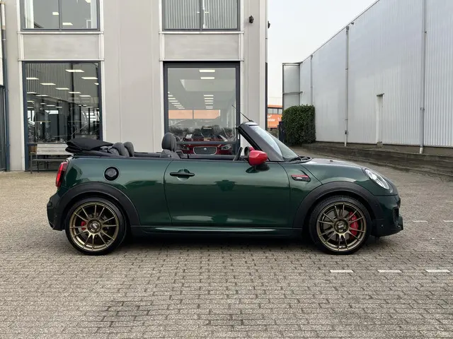 MINI Cooper Cabrio 2.0 John Works Chili 2017 Benzine 8