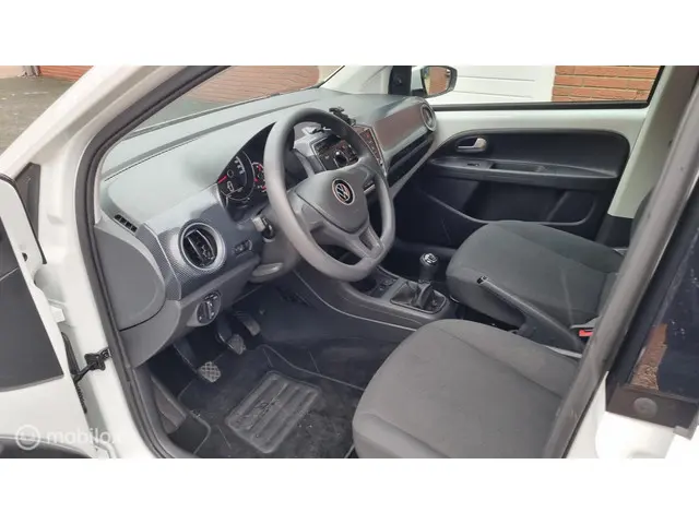 Volkswagen up! 1.0 5drs 2020 Benzine 9