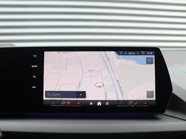 BMW 1 Serie 120 2025 Benzine 25