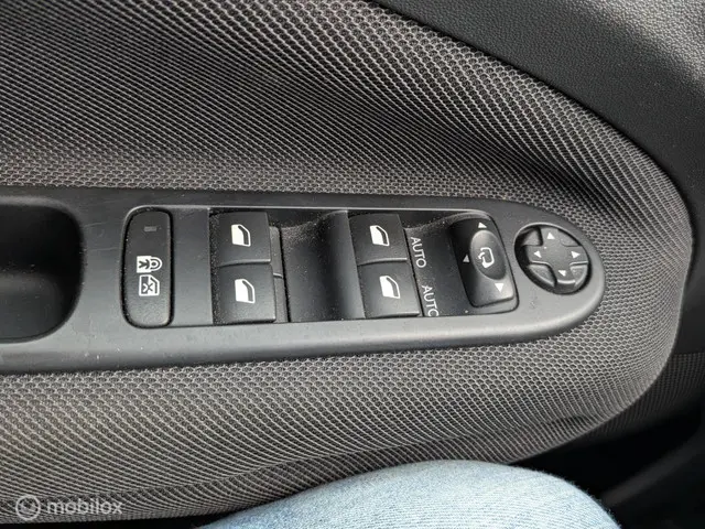 Citroën C3 Picasso 1.2 PureTech Exclusive 2017 Benzine 18